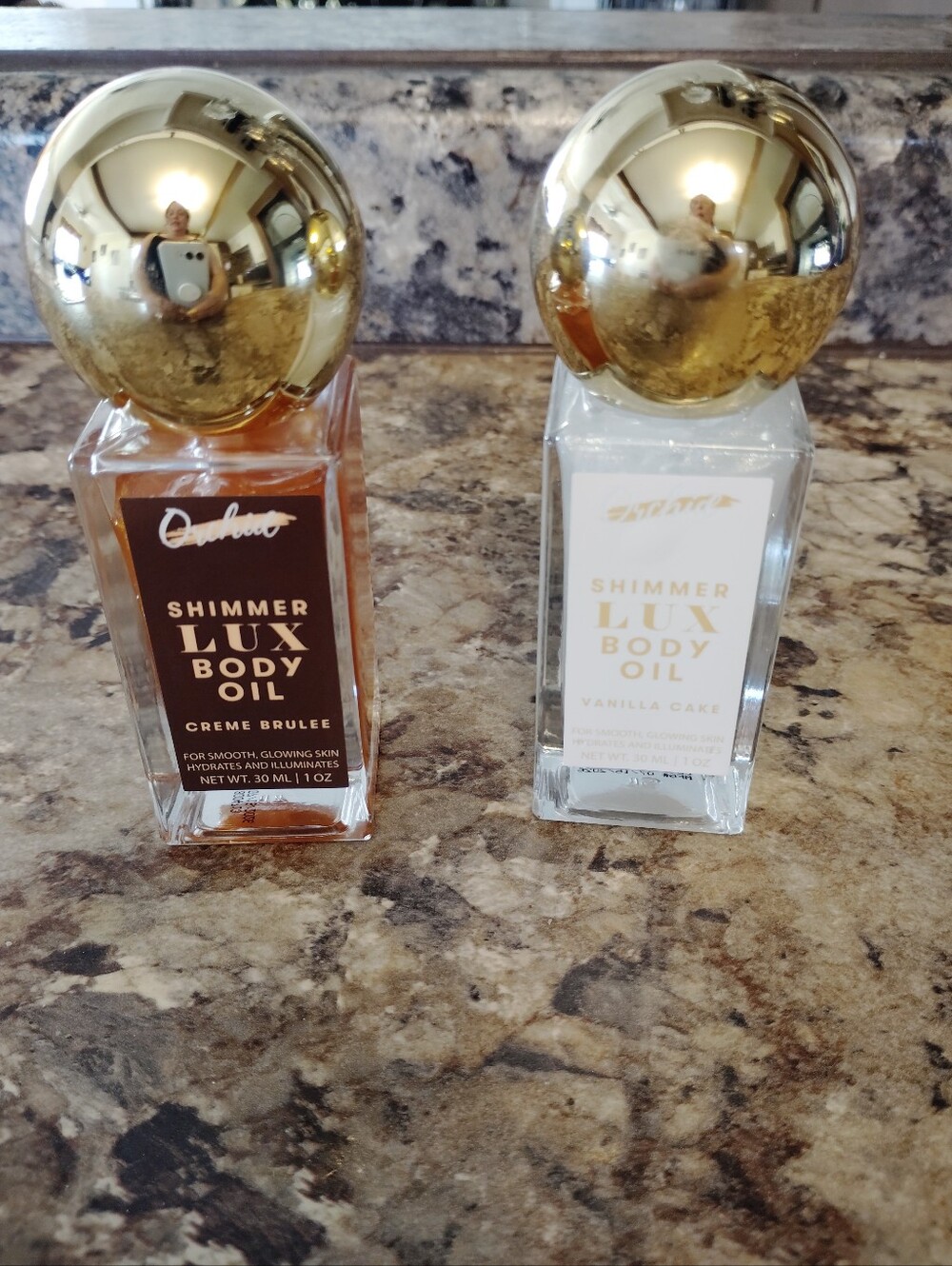 Shimmer Lux Body Oil – Creme Brulee (Gold Cap) New